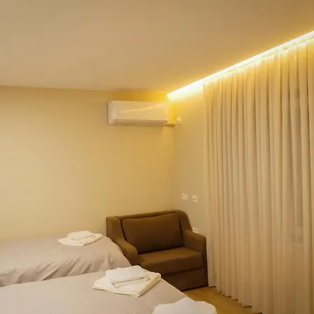 Petite Maison Hermes Center 3* Tirana