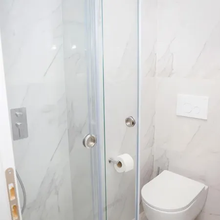 Hotel Petite Maison Hermes Tirana