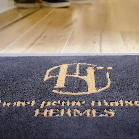 Petite Maison Hermes 3*