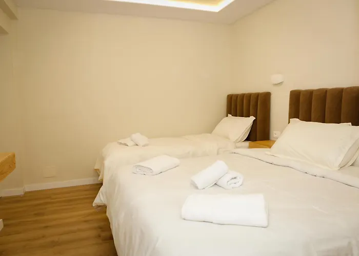 Petite Maison Hermes Center 3* Tirana