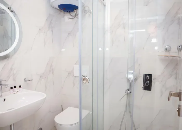 Petite Maison Hermes Center Hotel 3*