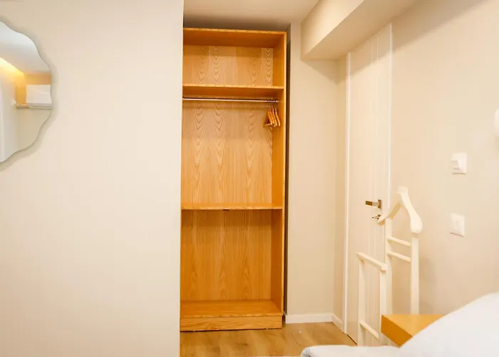 Hotel Petite Maison Hermes Center