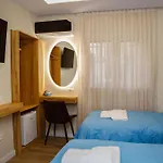 Petite Maison Hermes Center Hotel 3*