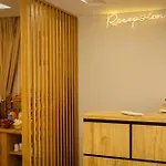 Petite Maison Hermes Center 3* Tirana