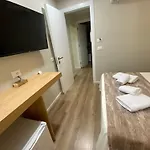 Petite Maison Hermes Center 3*
