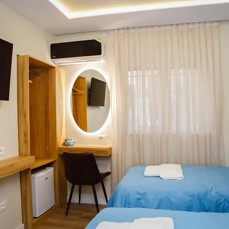 Petite Maison Hermes Center