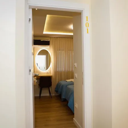 Petite Maison Hermes Center