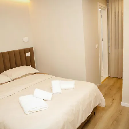 Petite Maison Hermes Center Tirana