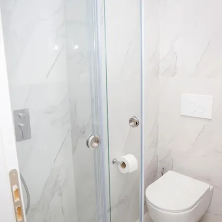 Petite Maison Hermes Hotel Tirana