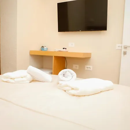 Petite Maison Hermes Hotel
