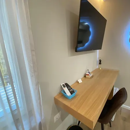 Petite Maison Hermes Otel 3*