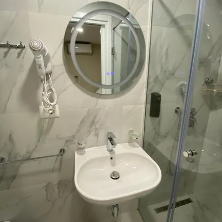 Otel Petite Maison Hermes Tiran