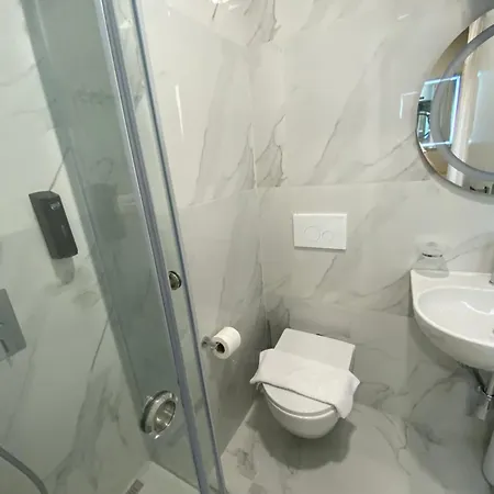 Petite Maison Hermes Otel 3*
