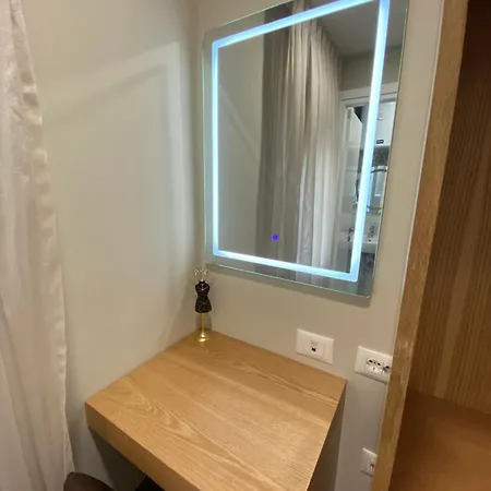 Petite Maison Hermes Center Hotel