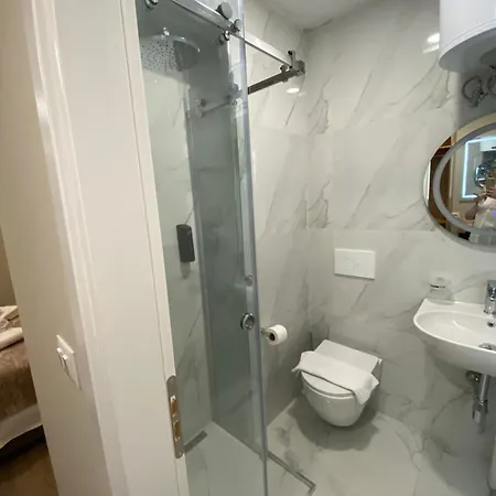 Petite Maison Hermes Center Hotel Tirana