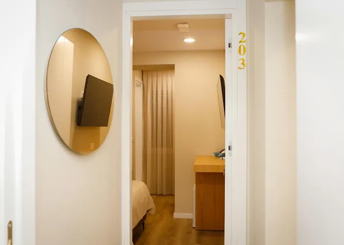 فندق Petite Maison Hermes Center تيرانا