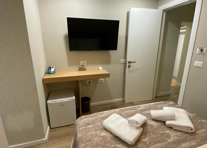 Petite Maison Hermes Center تيرانا