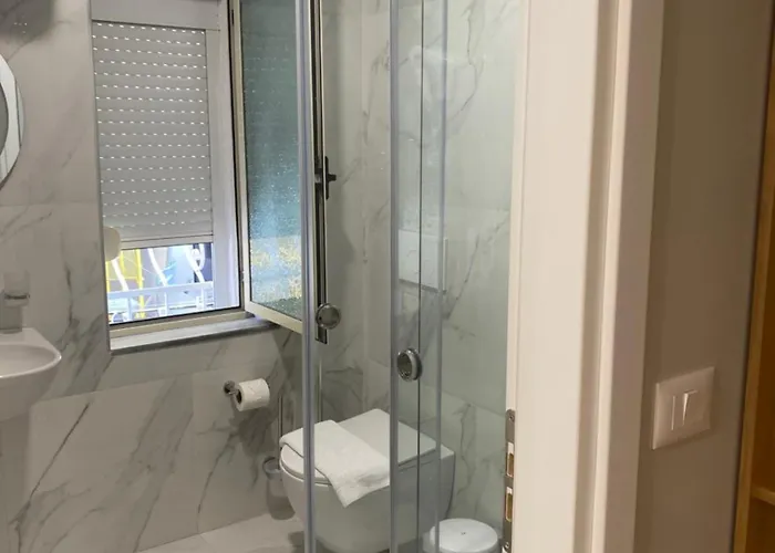 Отель Petite Maison Hermes Center Тирана